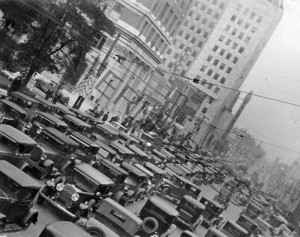 By 1934, traffic jams in the Hollywood/Vine area were commonplace.